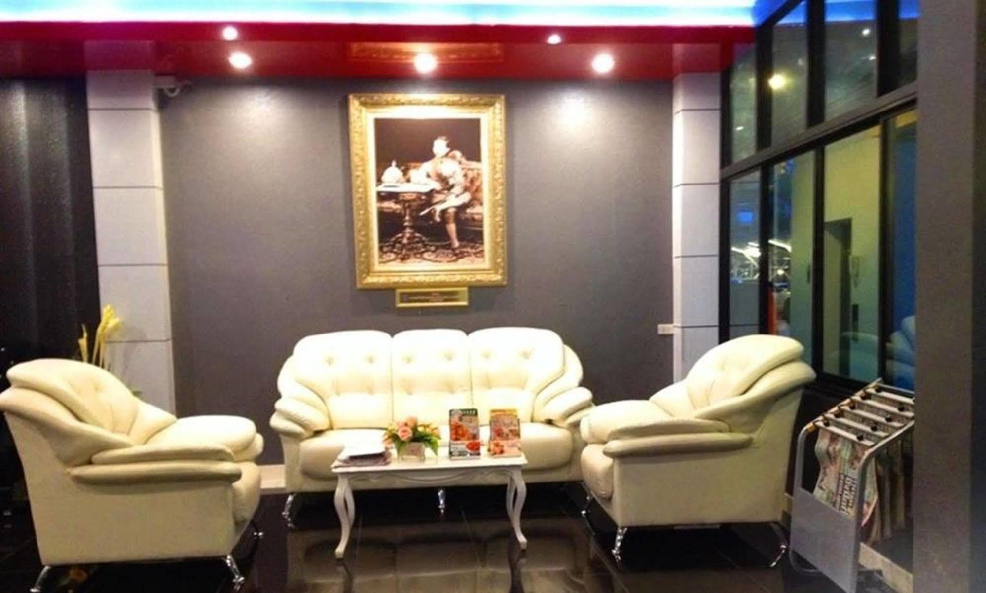The Grand Residence Nakhon Ratchasima Extérieur photo